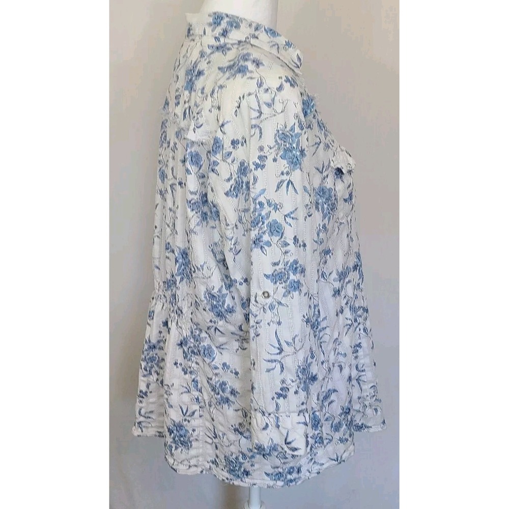 F.A.N.G Womens button Blue/White Shirt With Roses Sz L Cottagecore Romantic - Picture 7 of 9